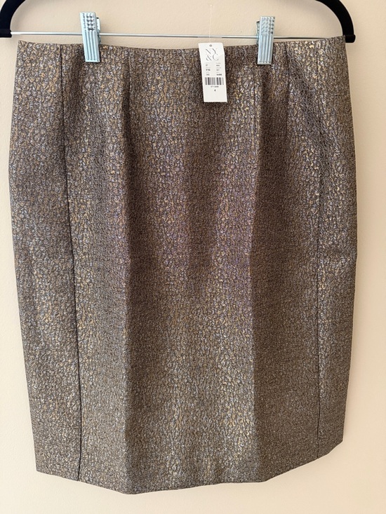 New York & Company Dresses & Skirts - New York & Company Metallic Textured Pencil Skirt in Gold and Silver